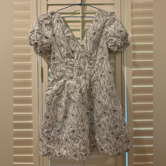 Club Monaco Floral Double V Tie Back Dress - Picture 5 of 11